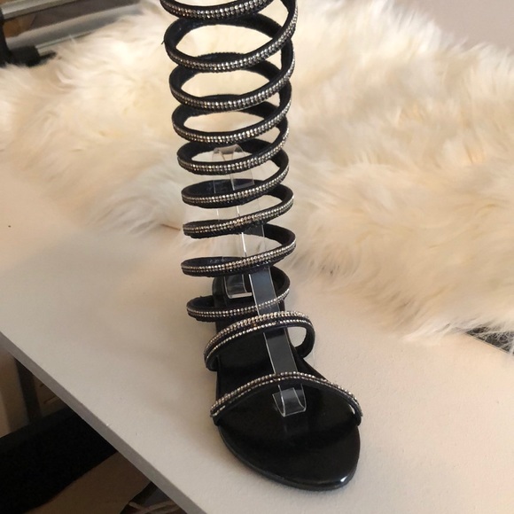 Sandals - Picture 2 of 4